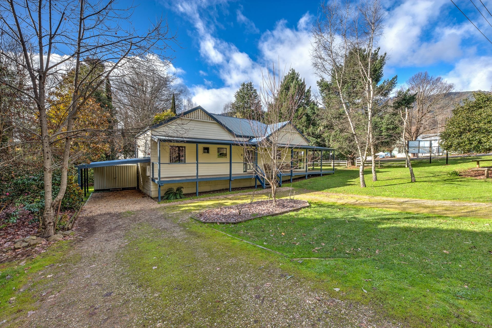 2 Camping Park Road, Harrietville Dickens Real Estate