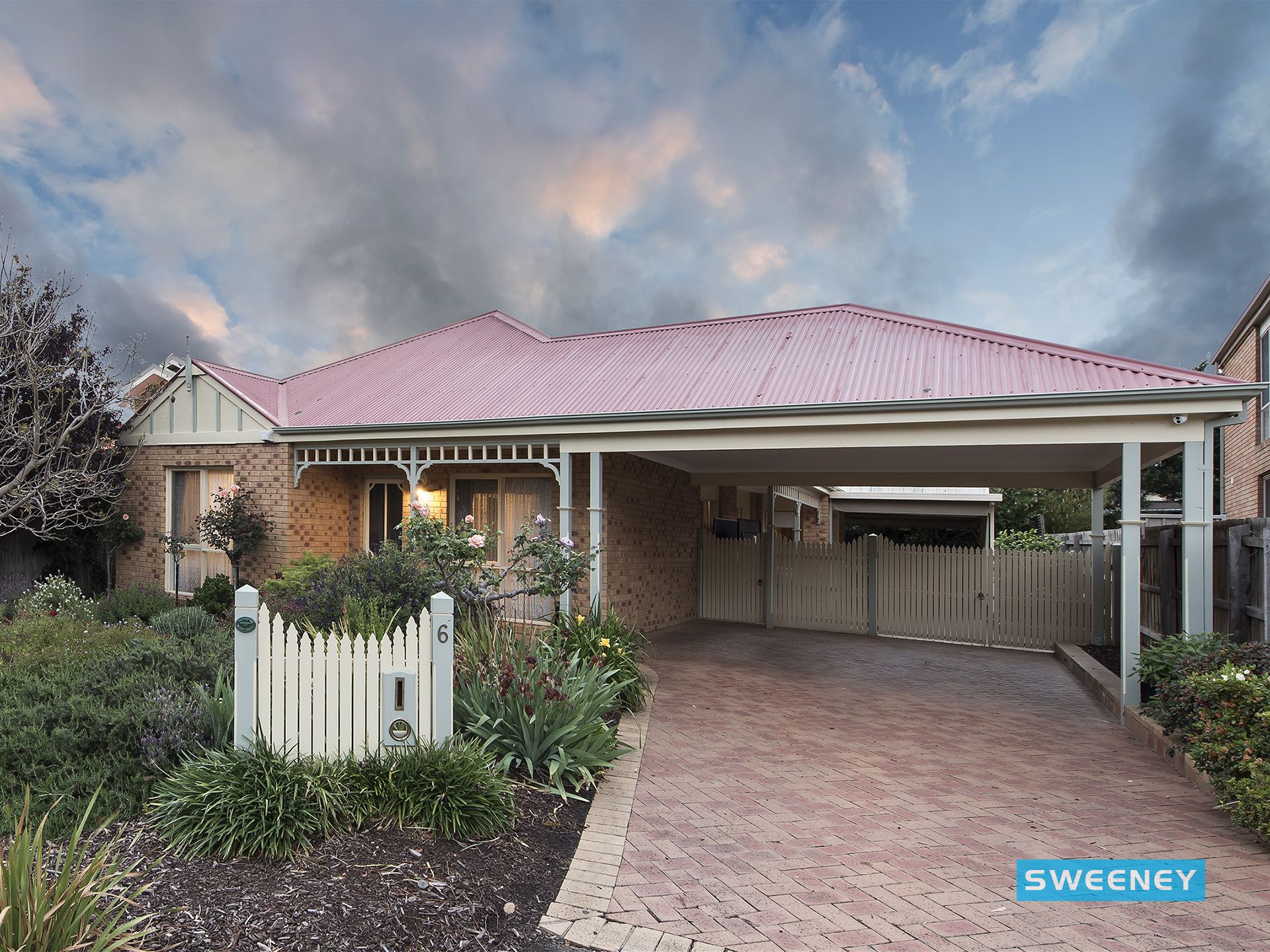 6 Hawkesbury Avenue, Hillside Sweeney Estate Agents