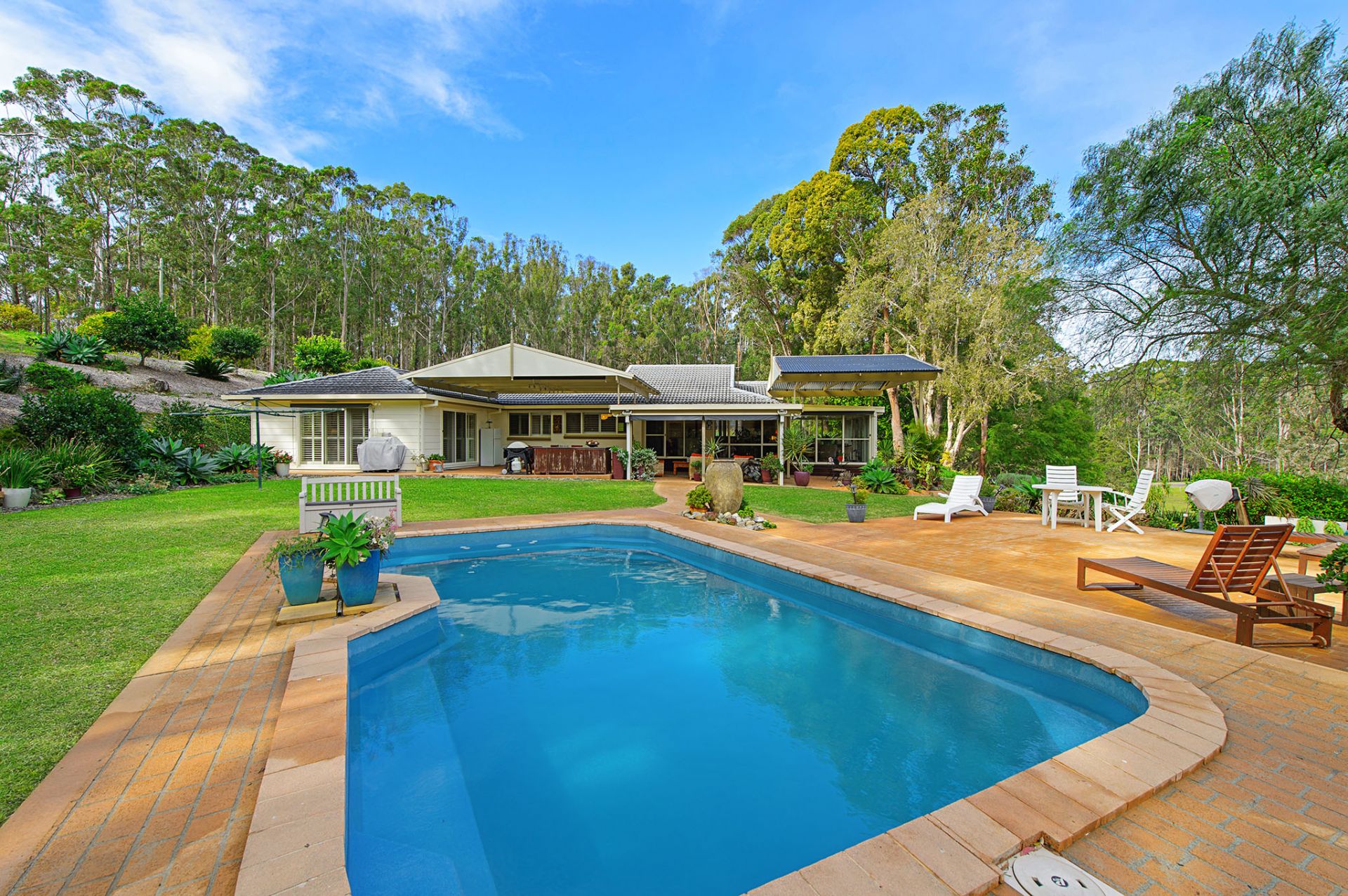 292 Lake Innes Drive, Lake Innes HEM Real Estate