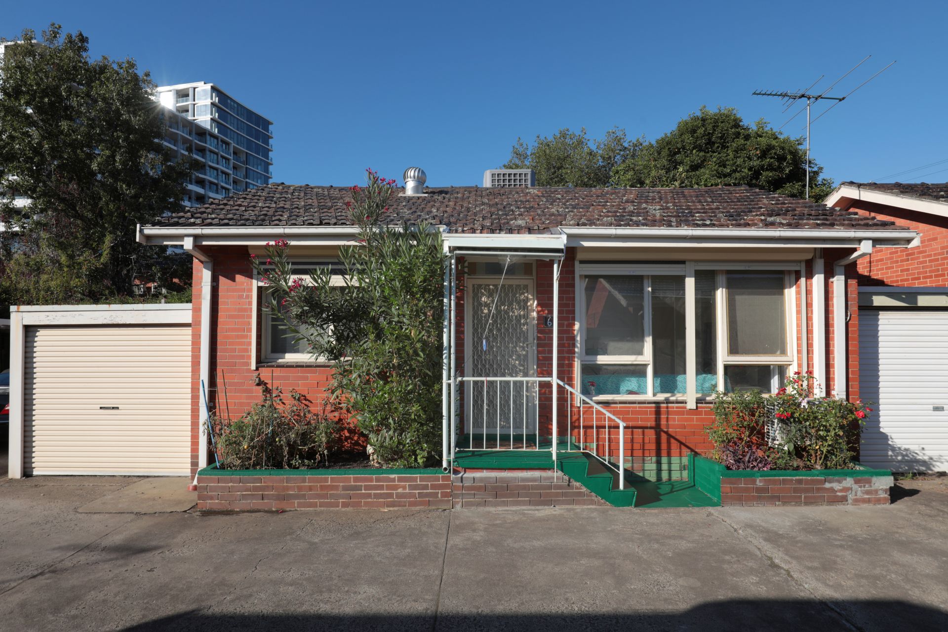 6/33 Gordon Street, FOOTSCRAY Sweeney Estate Agents