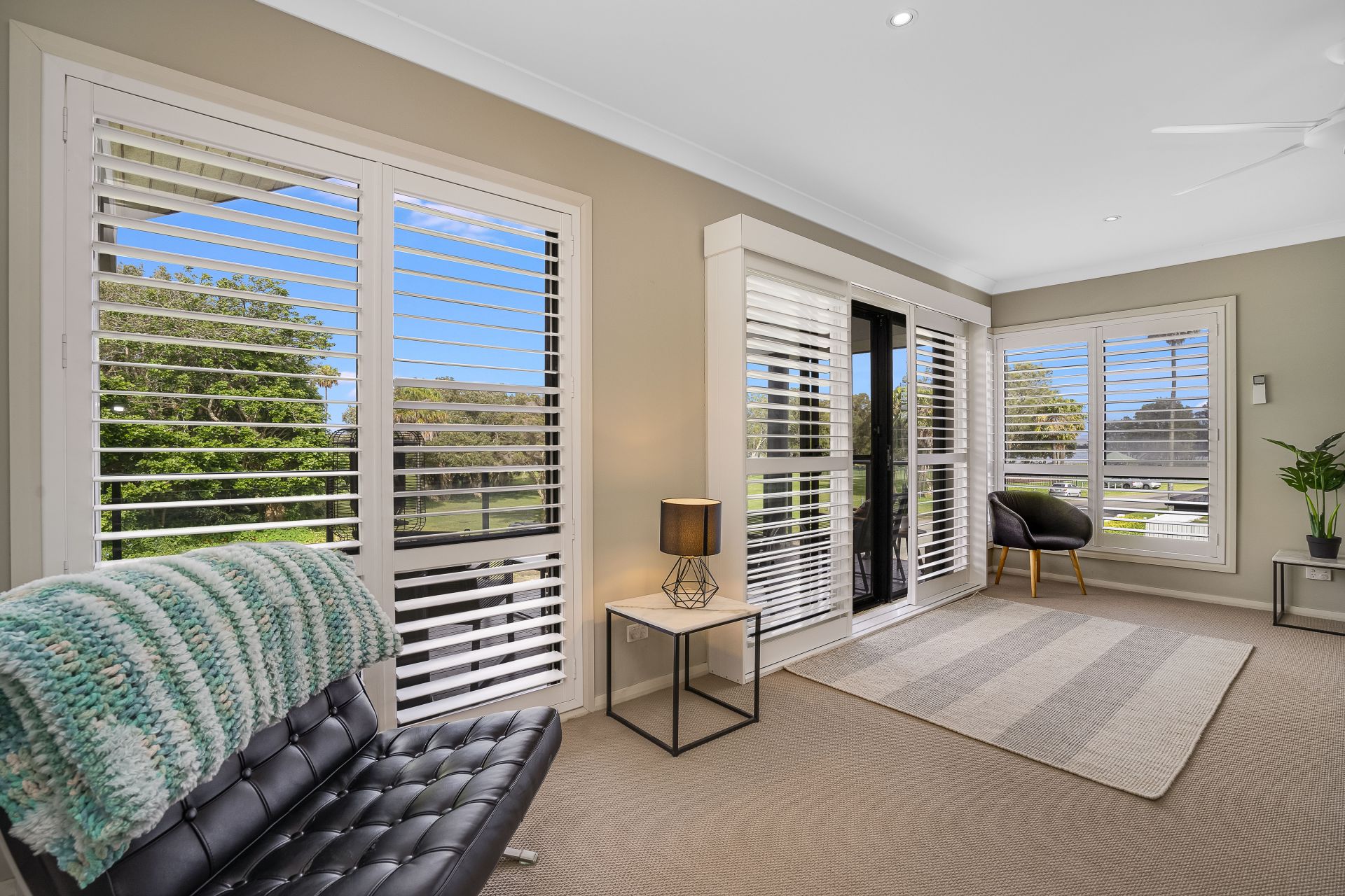 52 Lakeview Parade, Pelican McKiernan Real Estate