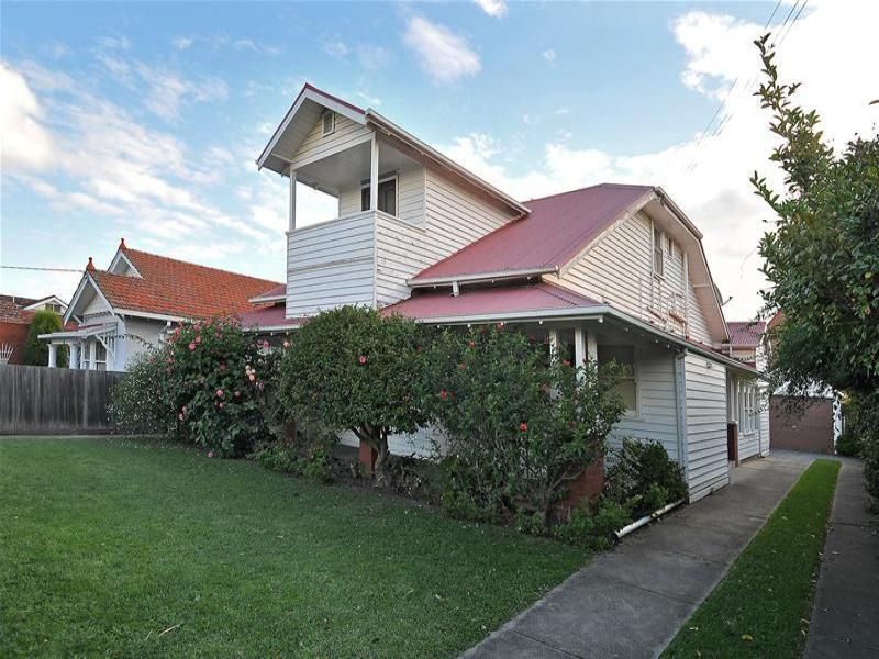 Real Estate For Sale 3 Oakhill Avenue Reservoir , VIC