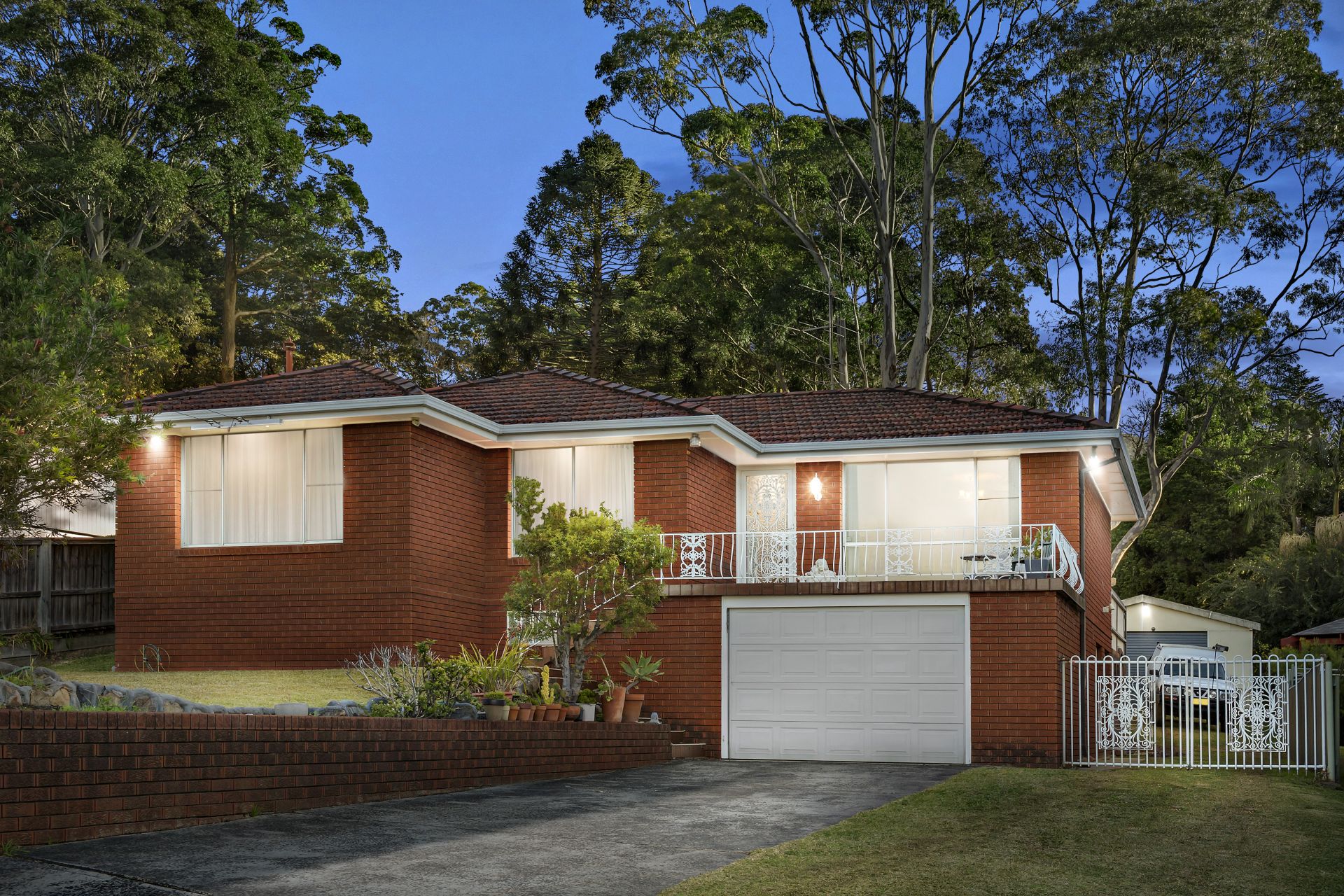 Real Estate For Sale 148 Brokers Road Balgownie , NSW