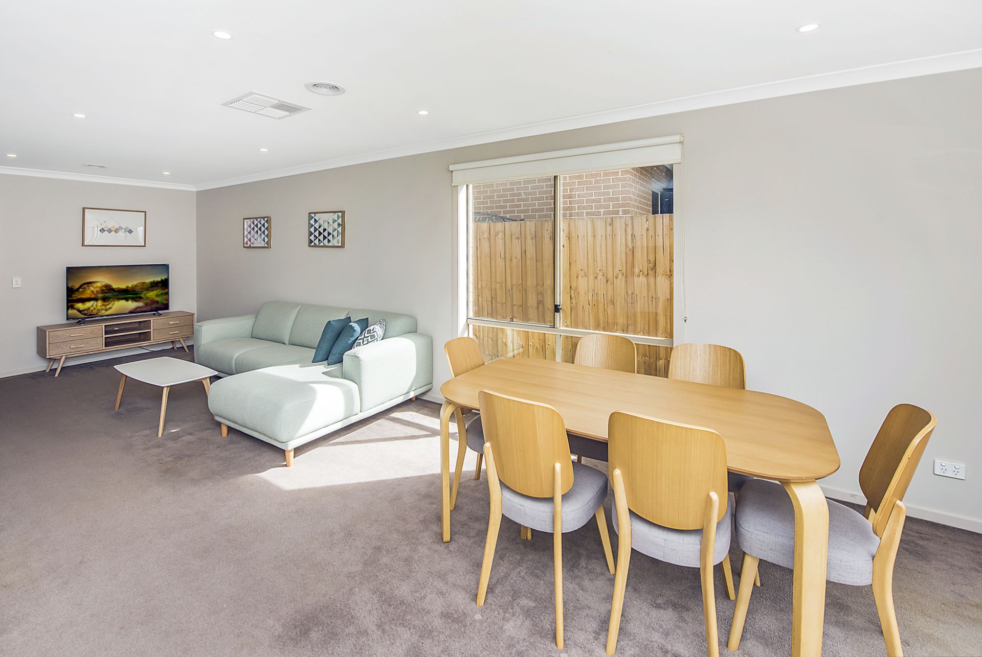 35 Wellington Street, Mernda Resider Real Estate