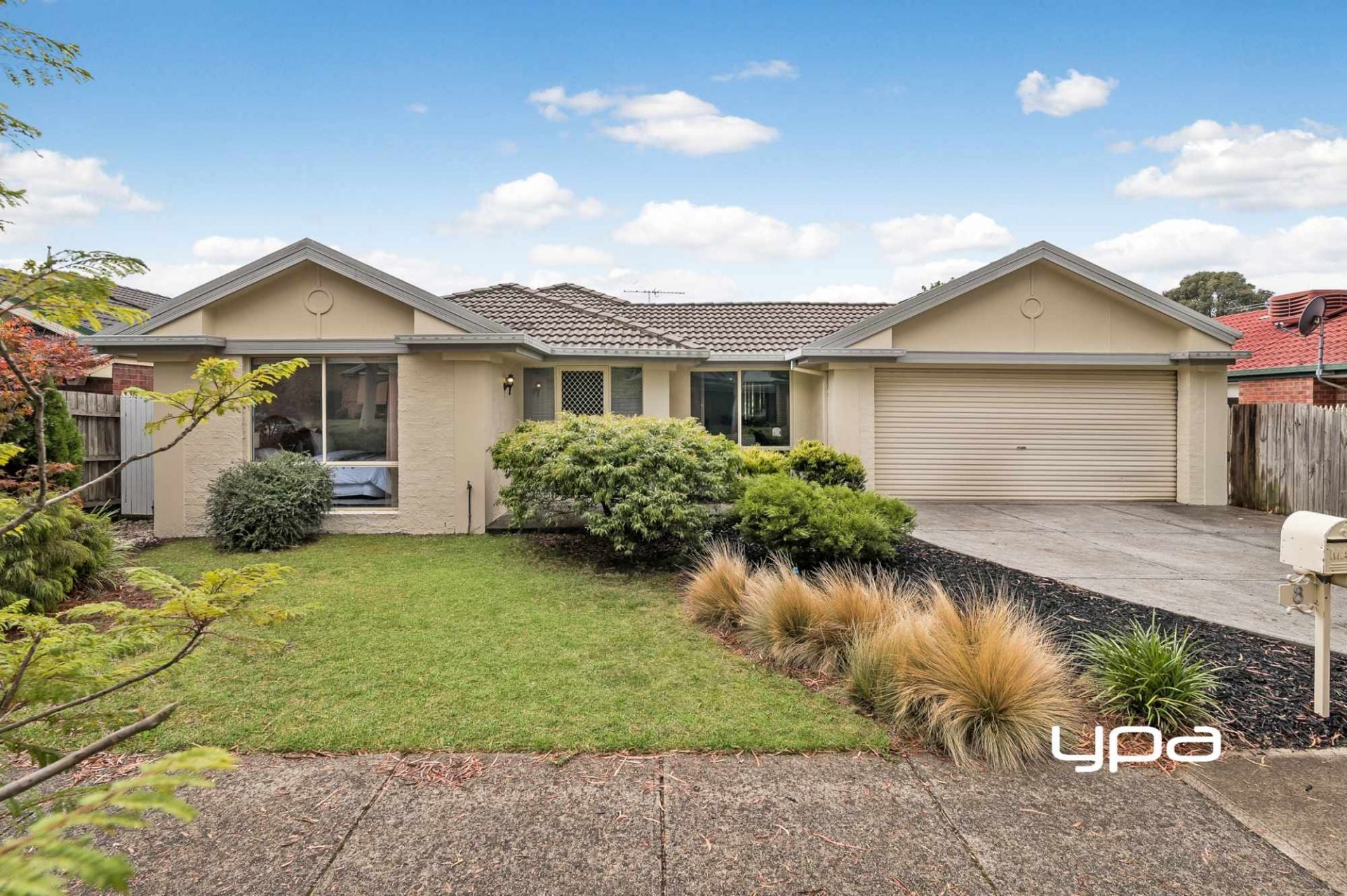 8 Donelly Close, Sunbury YPA Estate Agents