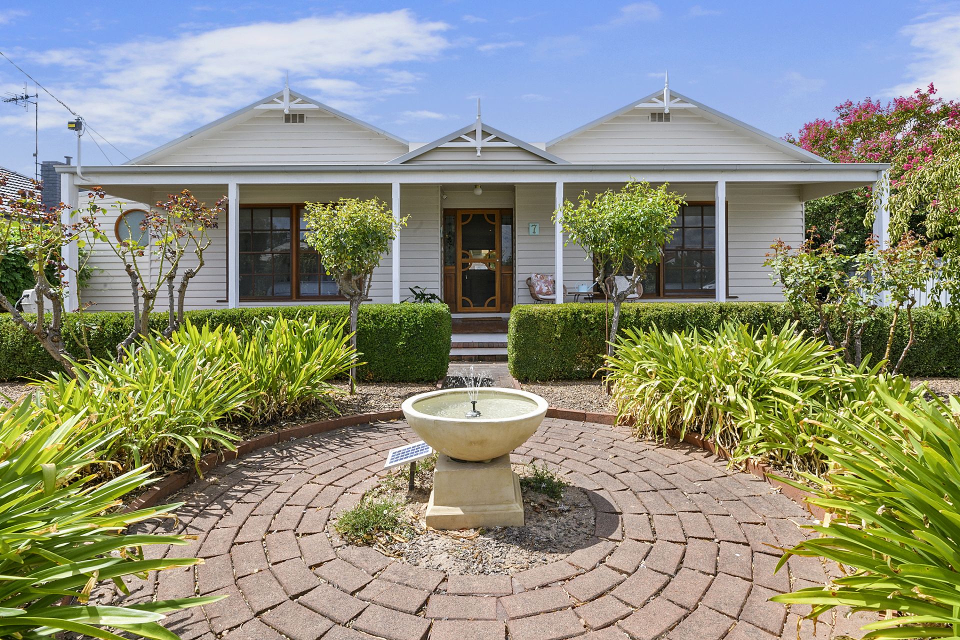 7 Egmont Street, BENALLA Living Here Benalla