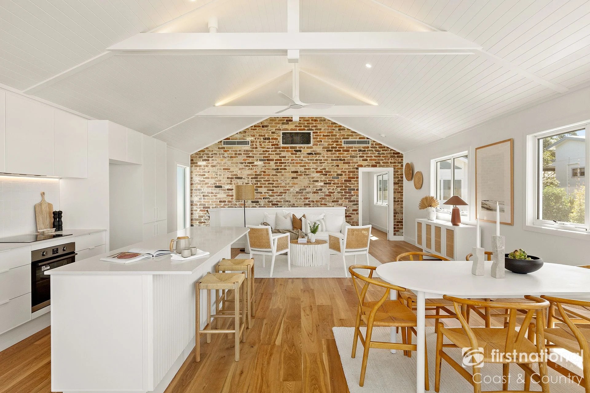 73A River Road, Shoalhaven Heads First National Coast & Country Real