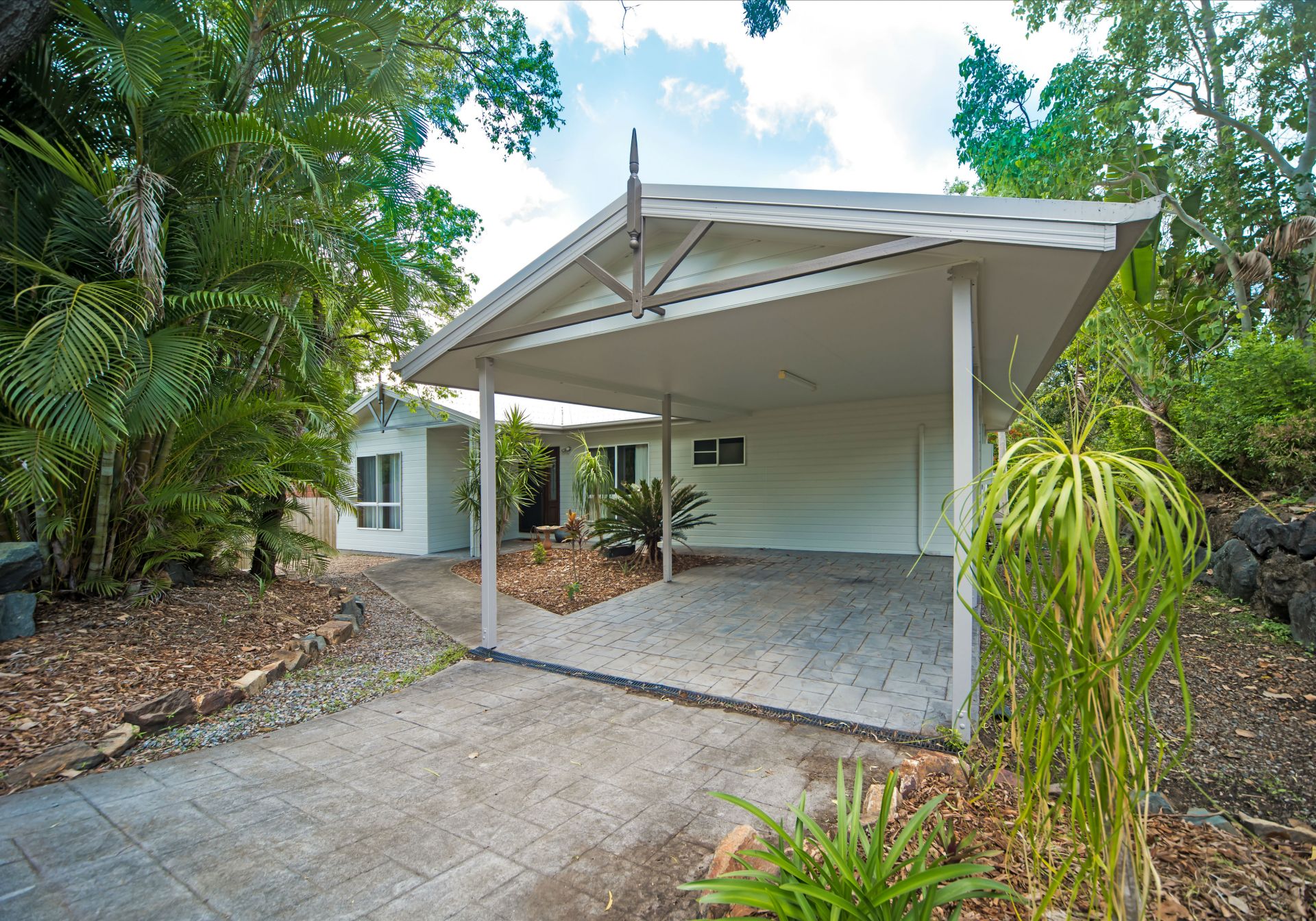 33 Jubilee Pocket Road, Jubilee Pocket Taylors Property Specialists