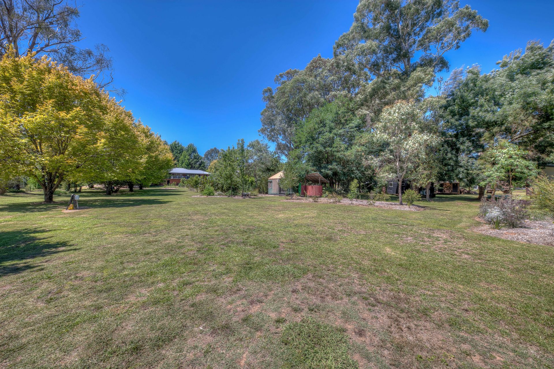 6908 Great Alpine Road, Porepunkah Dickens Real Estate
