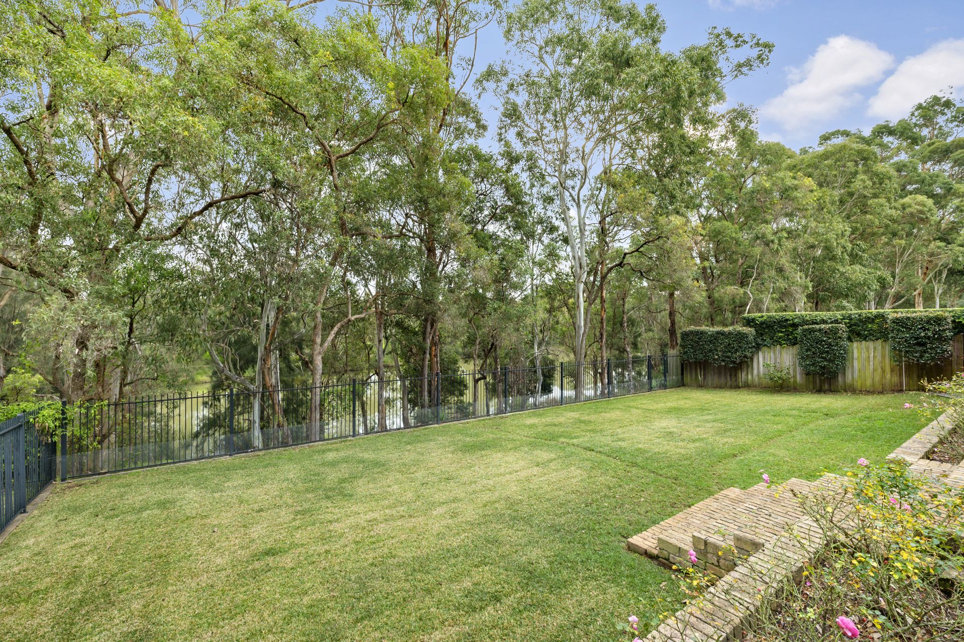 Real Estate For Sale 9 Chateau Close North Kellyville , NSW