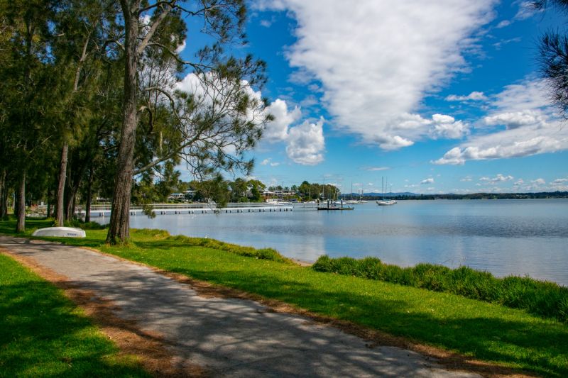 Real Estate For Sale 2 Cheryl Street Mannering Park , NSW