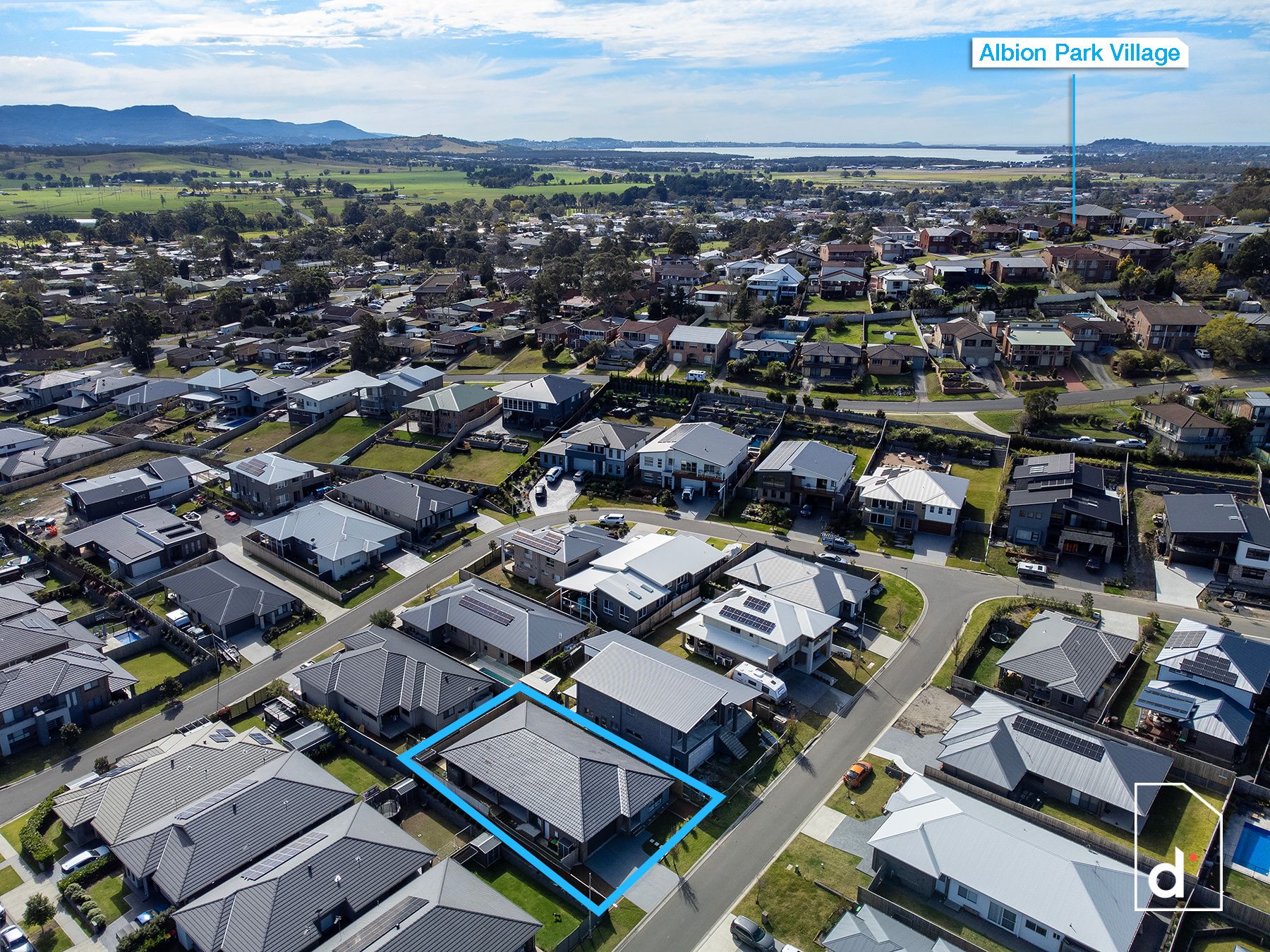 Sold property 975000 for 8 Huskisson Street Tullimbar , NSW 2527