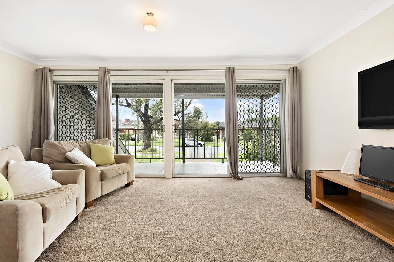 Real Estate For Sale 127 Kingswood Road Engadine , NSW