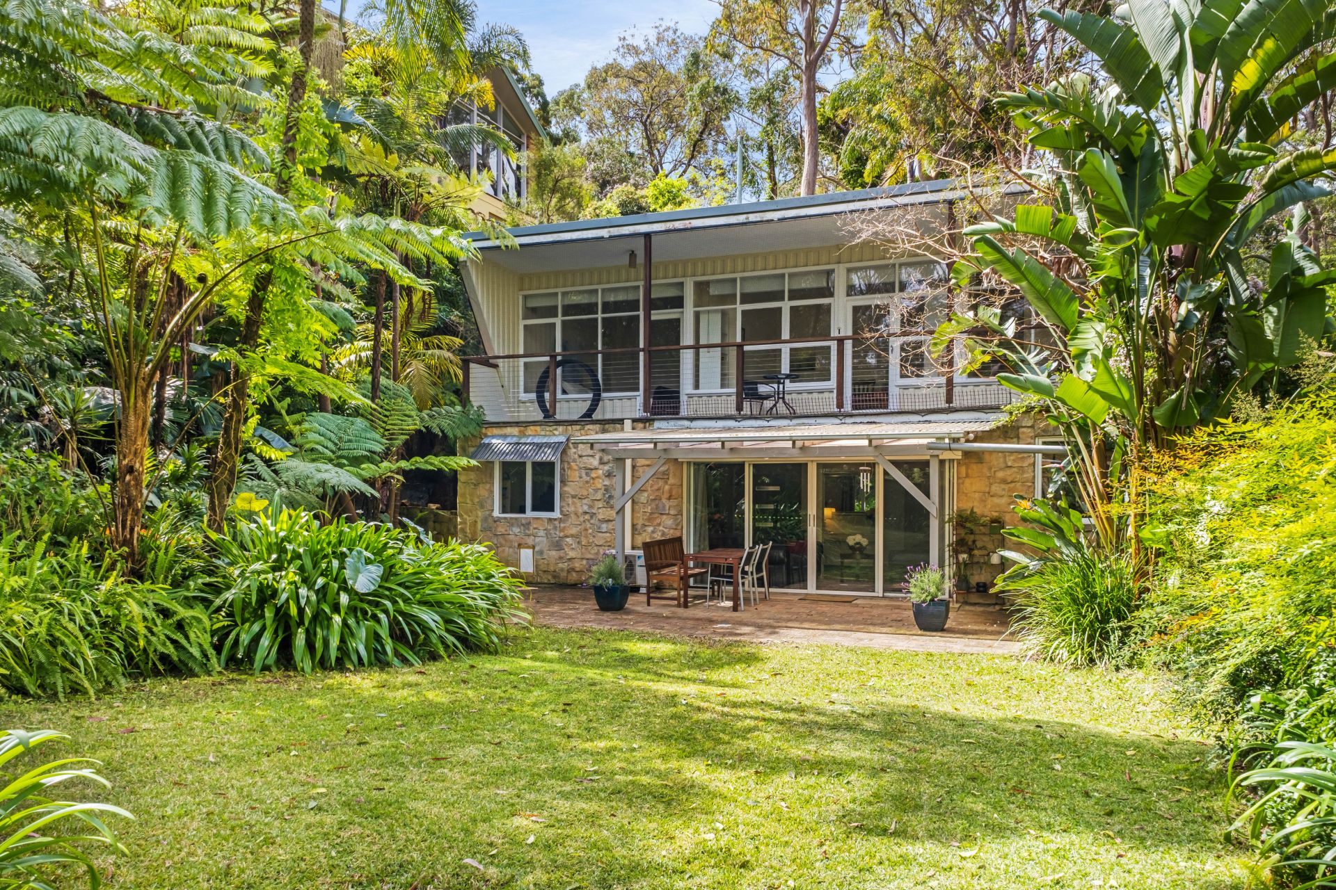 33 Koombalah Avenue, TURRAMURRA McConnell Bourn Pty Ltd