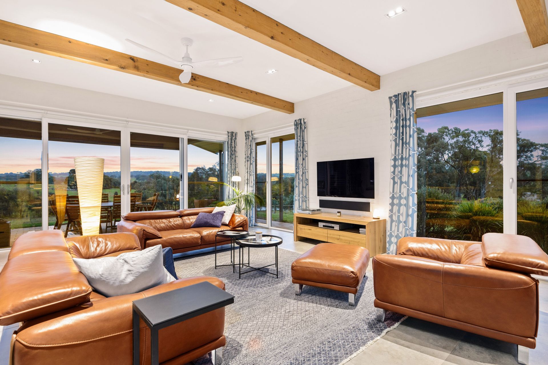 1433 Harrogate Road, Harrogate Adcock Real Estate