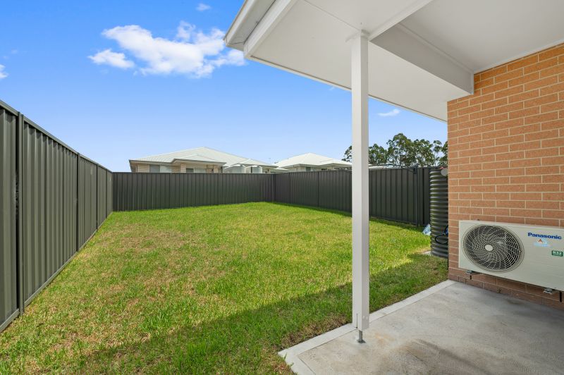 Real Estate For Sale 1 & 2/21 Royston Circuit Farley , NSW