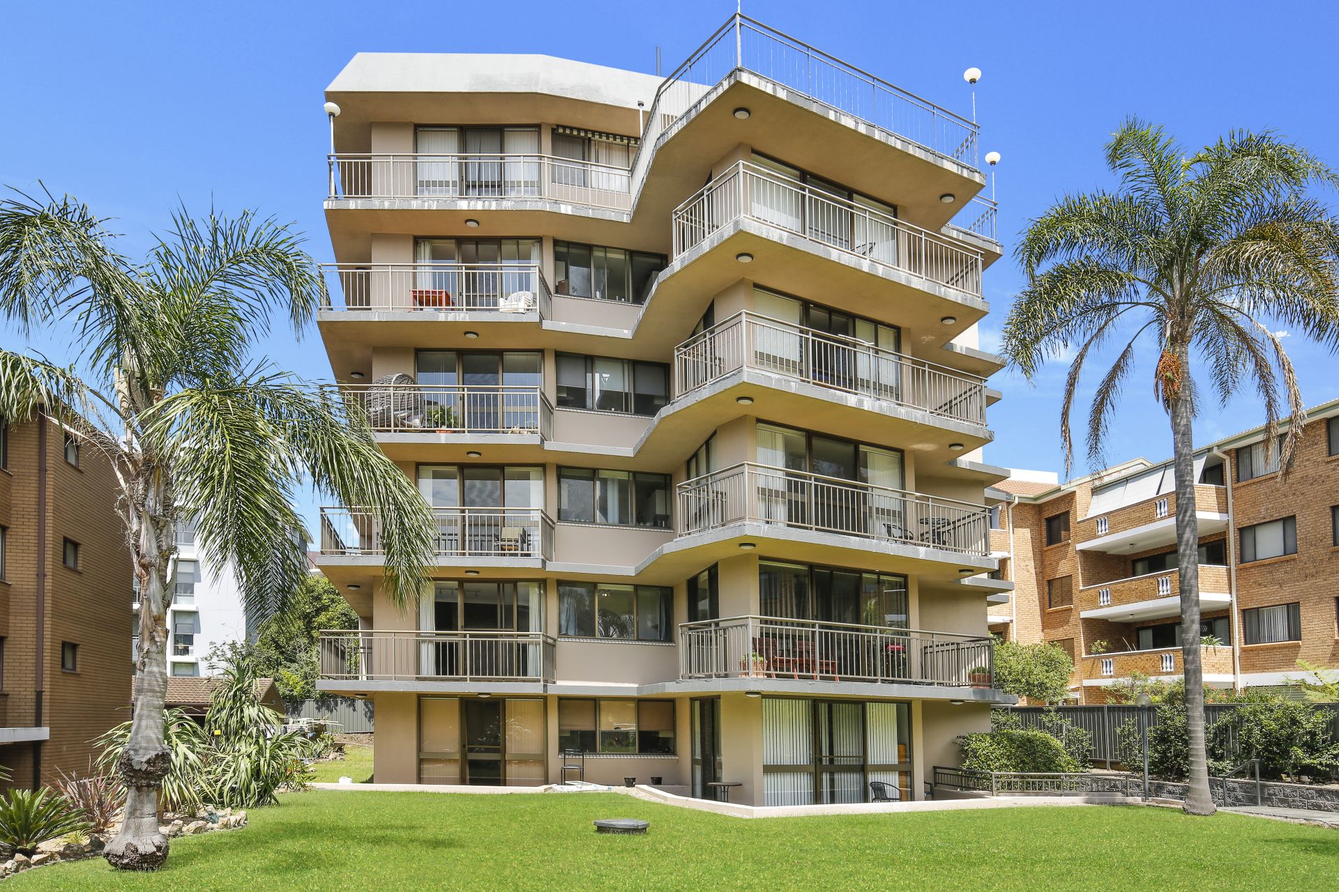 Real Estate For Lease 6/1921 Church Street Wollongong , NSW