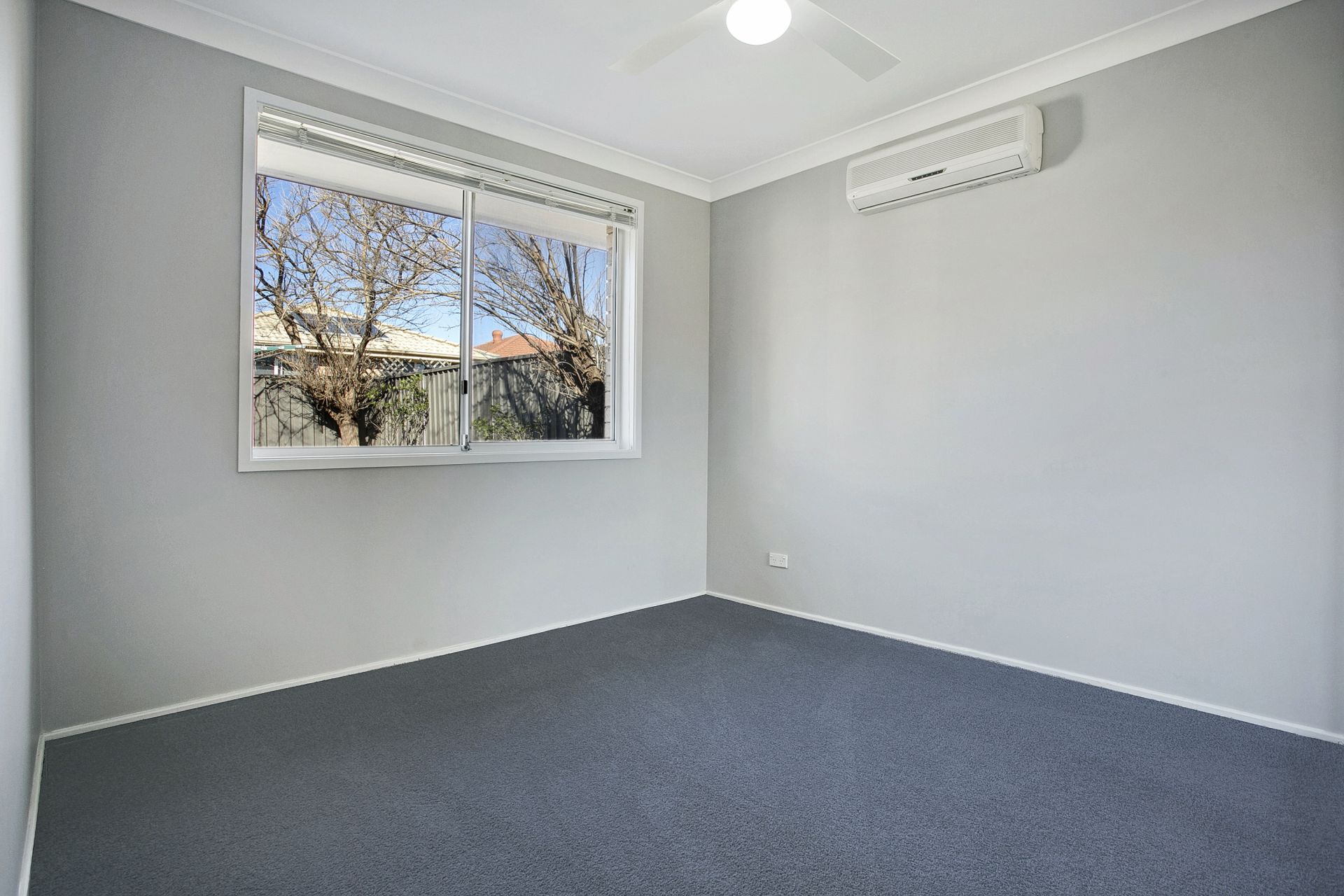 Real Estate For Sale 3 Robson Crescent St Helens Park , NSW