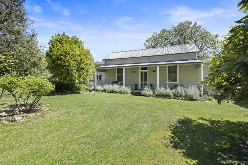 Mornington Peninsula Kay & Burton