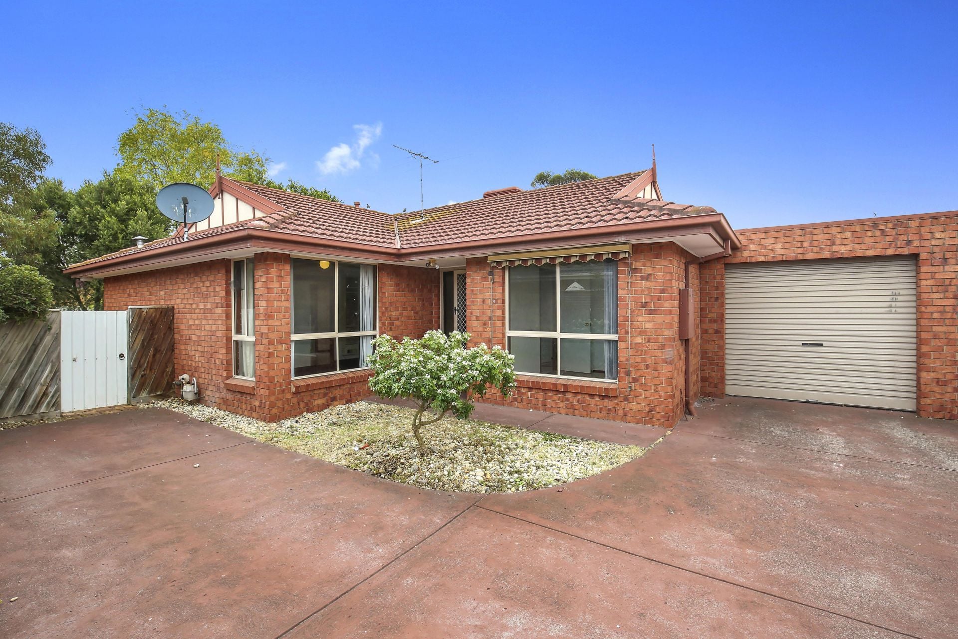 Real Estate For Sale 2/5 Oak Street Preston , VIC