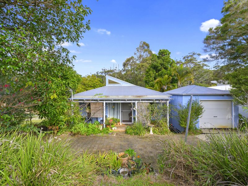 Real Estate For Sale 76 Valla Beach Road Valla Beach , NSW