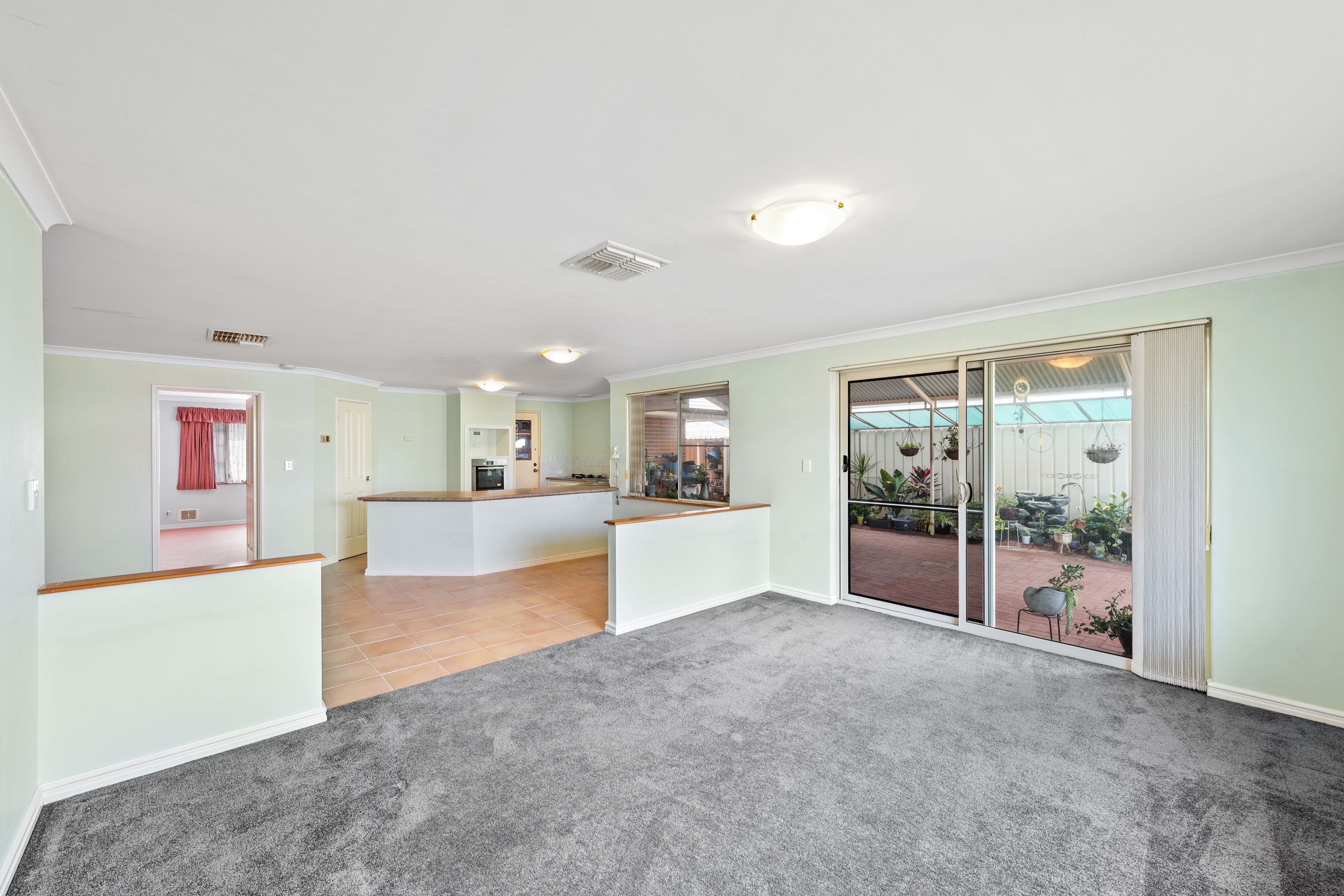 Real Estate For Sale 8 Pinewood Walk Canning Vale , WA