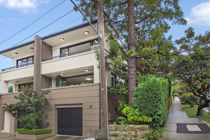 Real Estate For Sale 2/12 Commodore Street McMahons Point , NSW