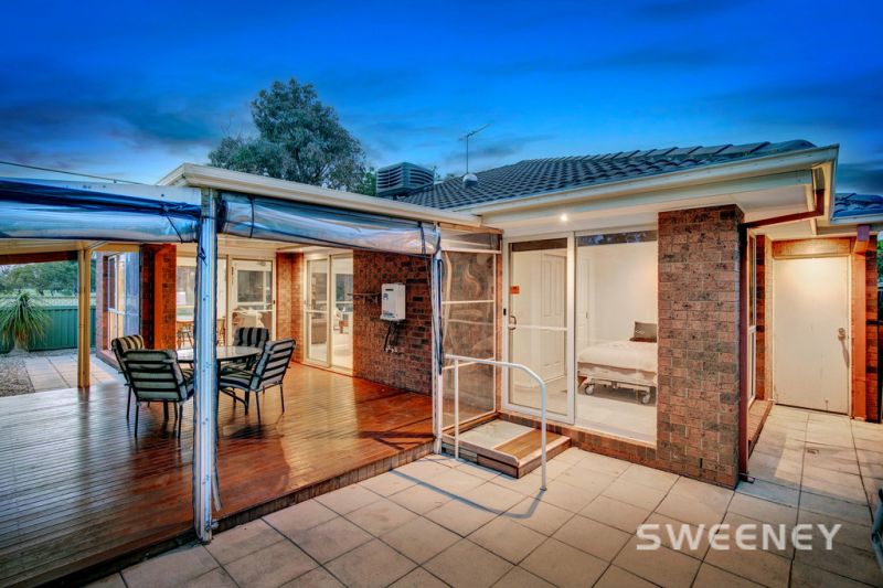 2/60 Bracken Grove, ALTONA Sweeney Estate Agents