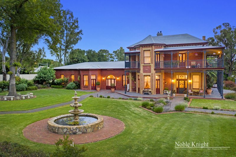 111115 High Street, Yea Noble Knight