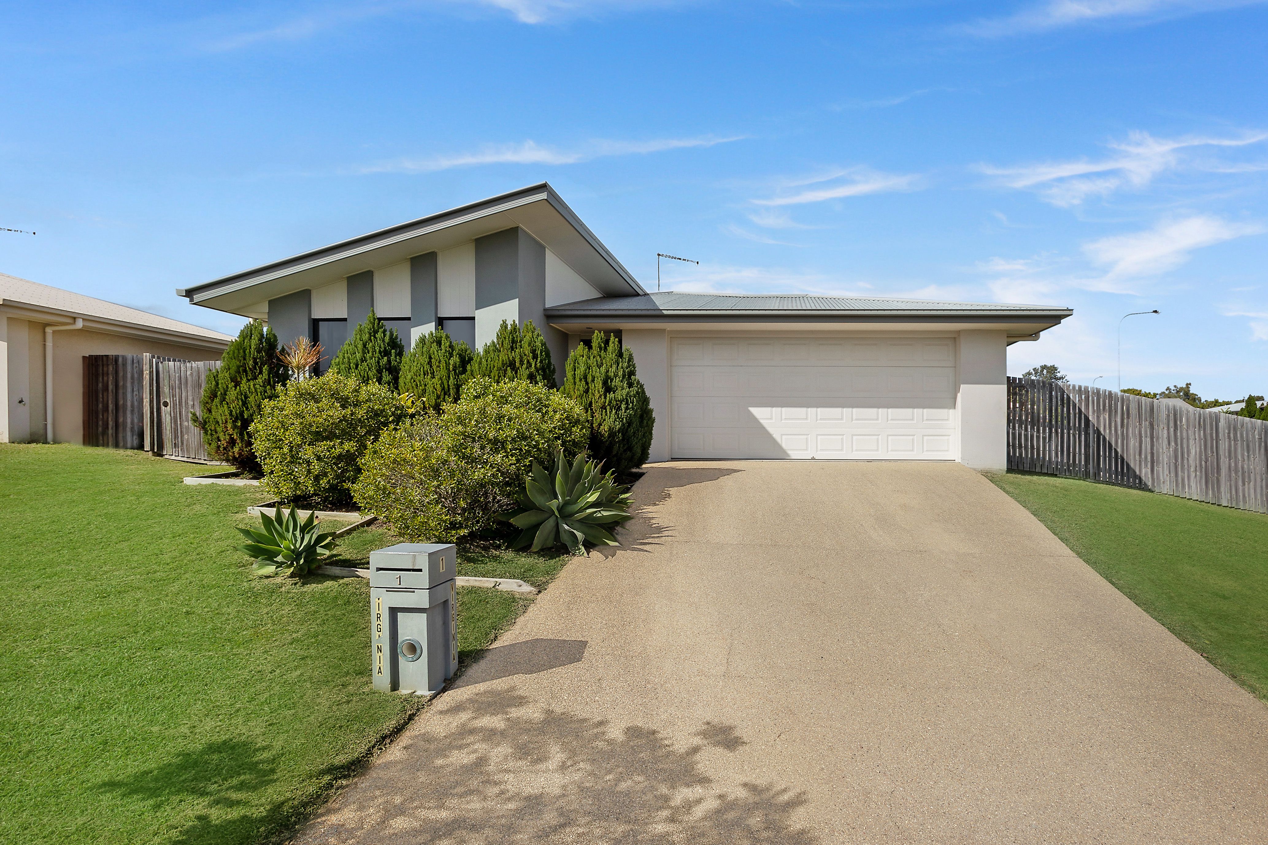 Real Estate For Sale 30 Vermont Drive Parkhurst , QLD