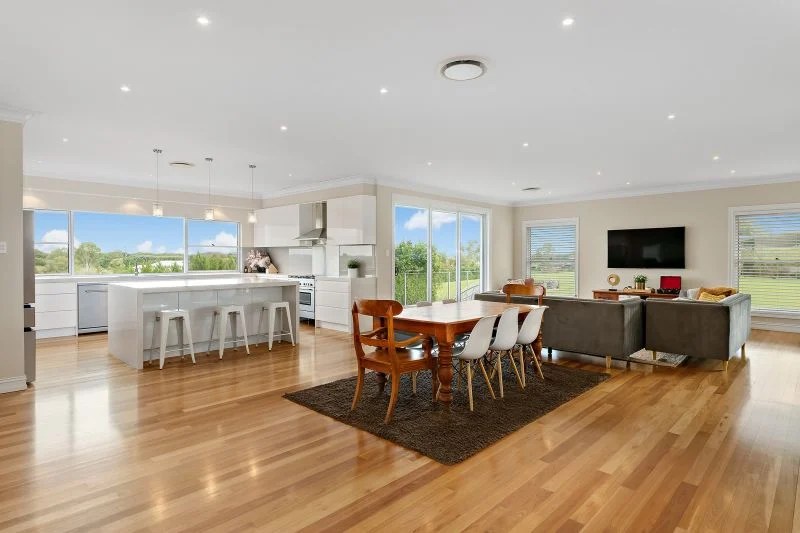 Real Estate For Sale 10 Harben Vale Circuit Grasmere , NSW