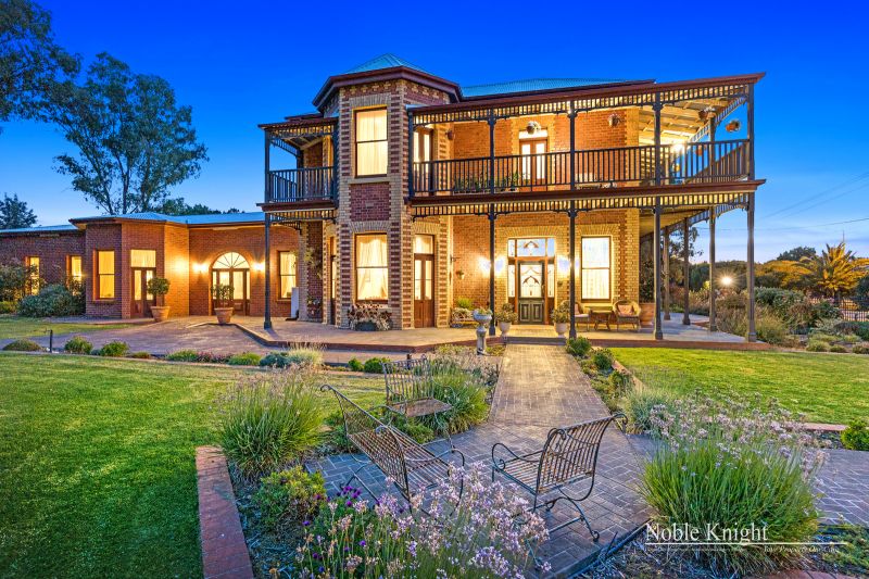 111115 High Street, Yea Noble Knight