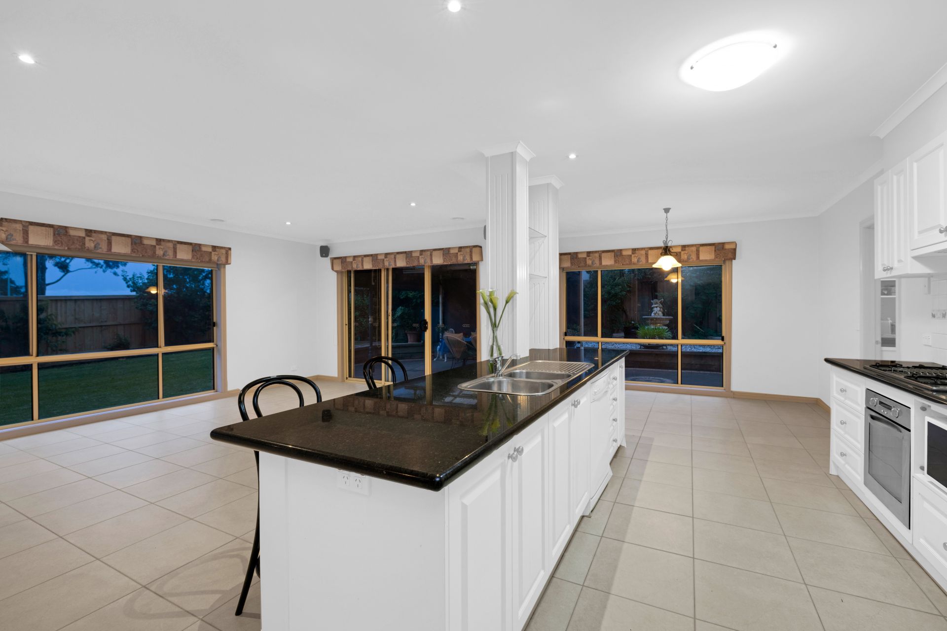 32 Sunningdale Crescent, Cranbourne OBrien Real Estate