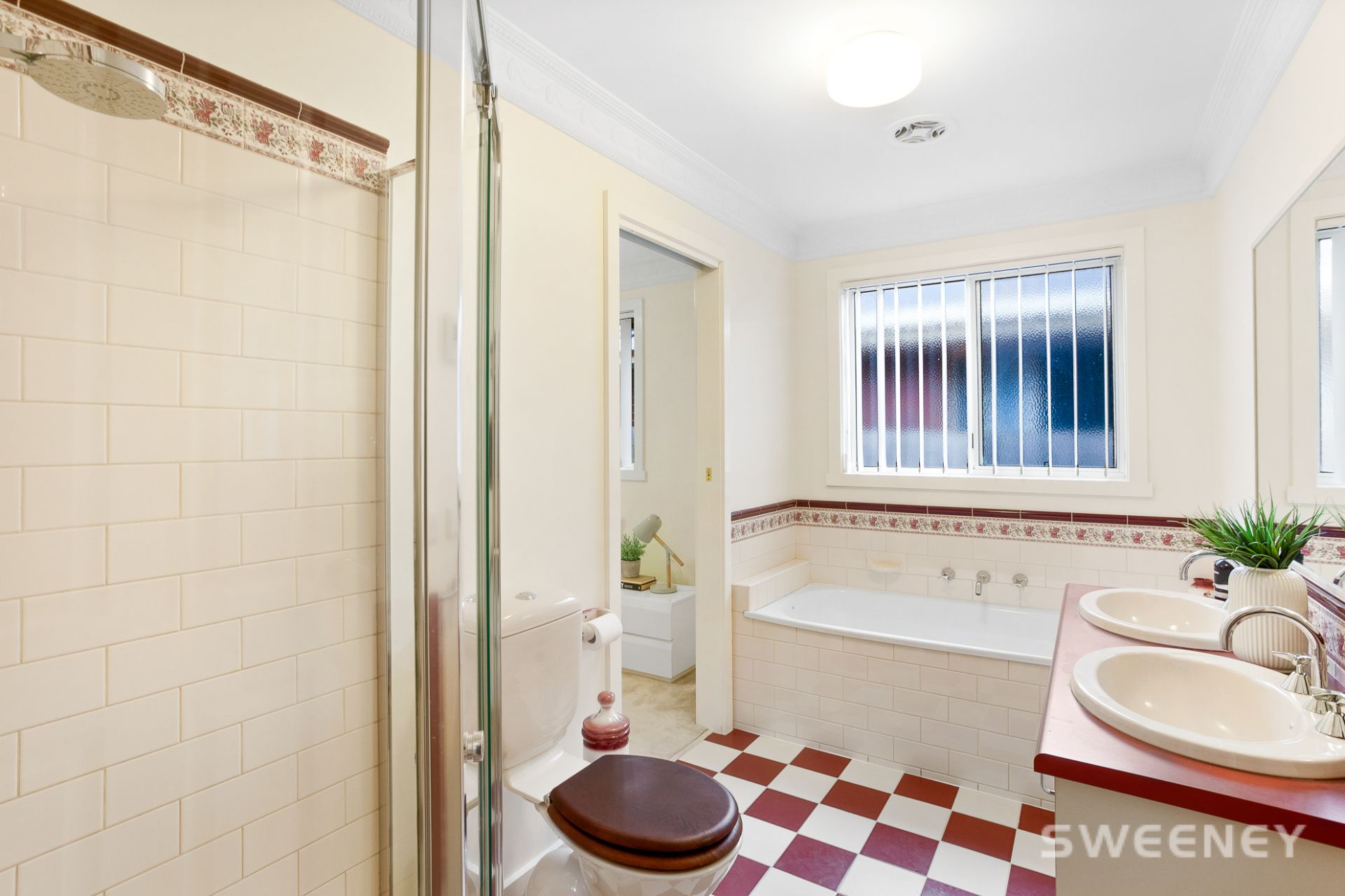 67 Henry Drive, ALTONA MEADOWS Sweeney Estate Agents