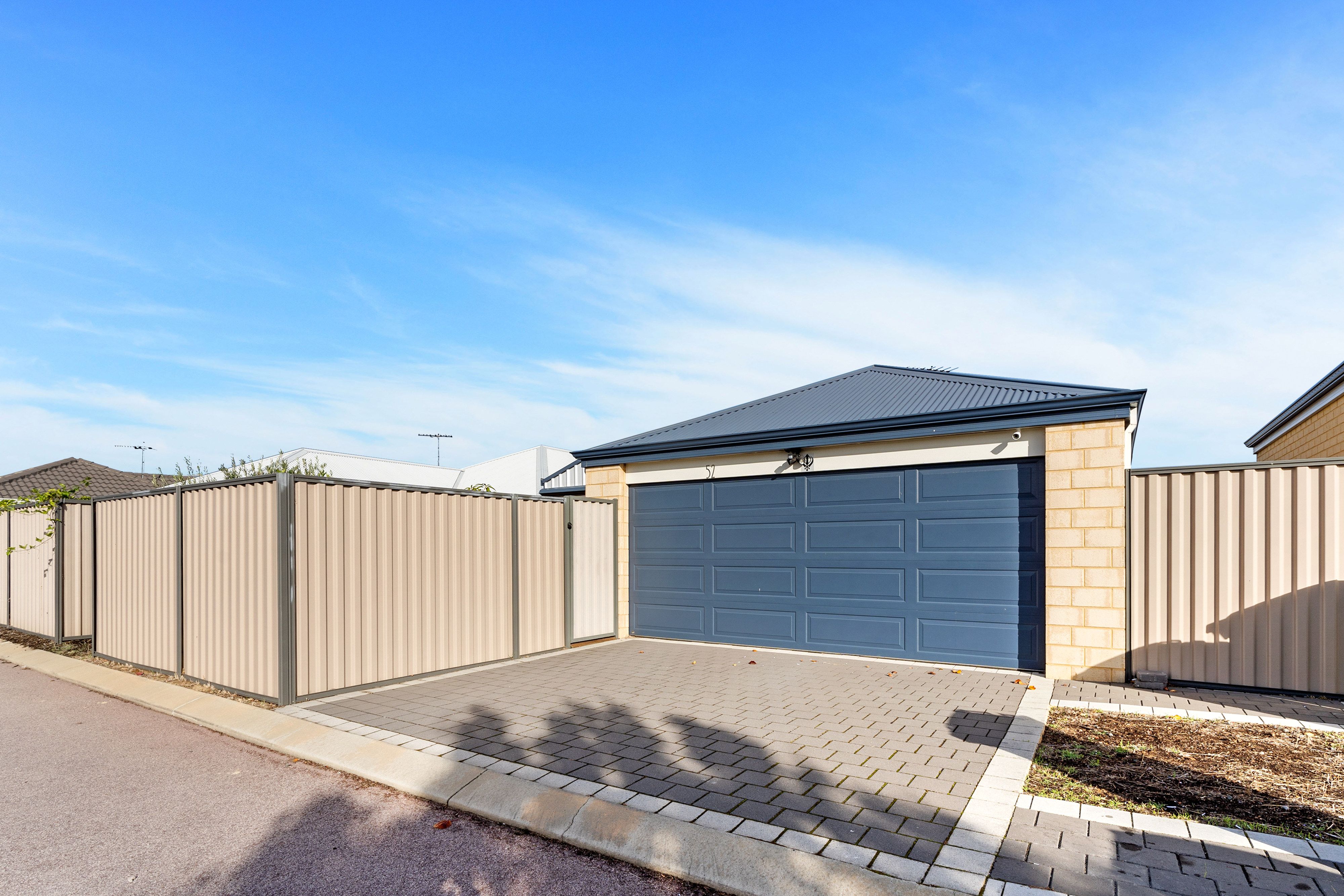 Real Estate For Sale 52 Riva Entrance Piara Waters , WA