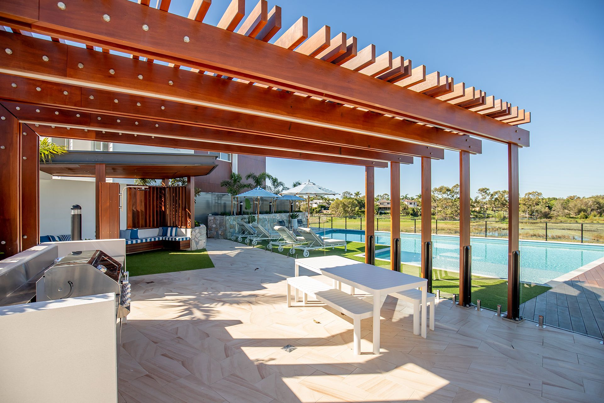 303/1 Vue Boulevard, ROBINA Crown Realty International