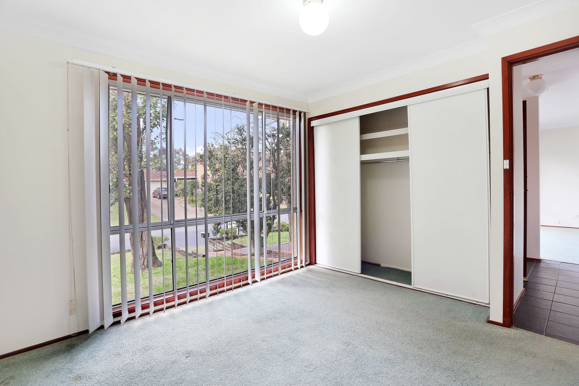 Real Estate For Lease 20 Ivy Avenue Mcgraths Hill , NSW