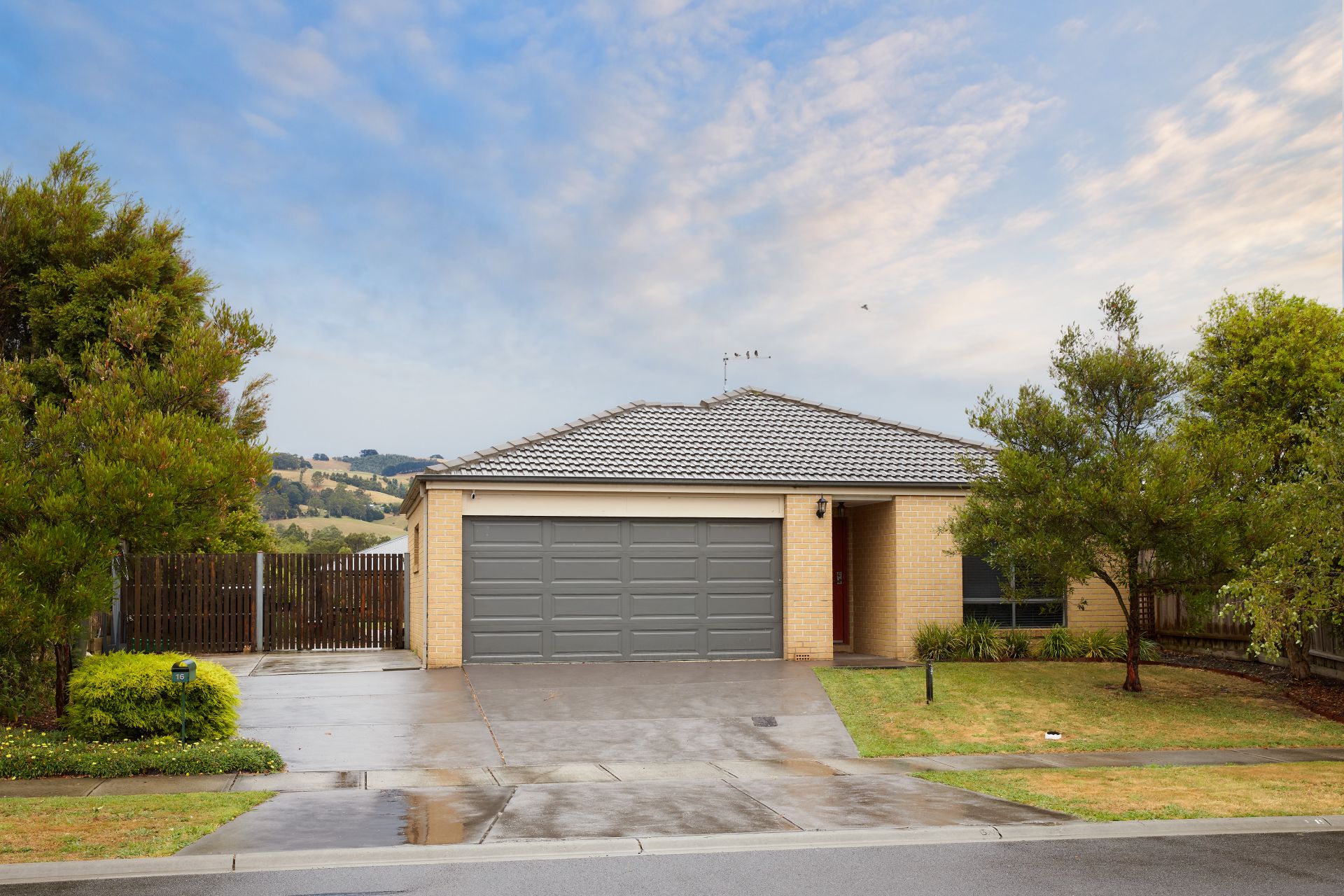 16 Woodlawn Boulevard, Yarragon OBrien Real Estate