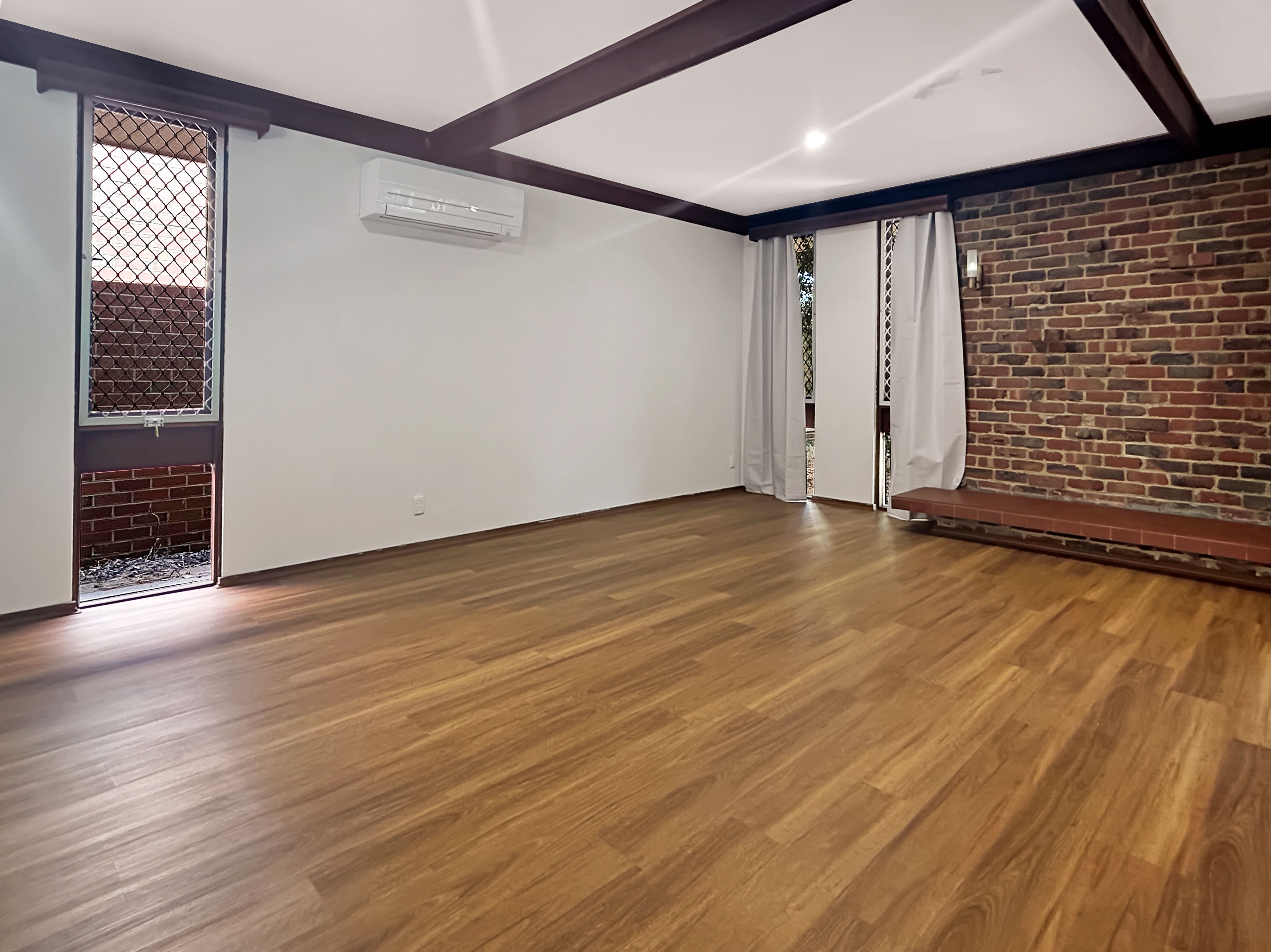 Real Estate For Lease 4 Greenock Avenue Como , WA