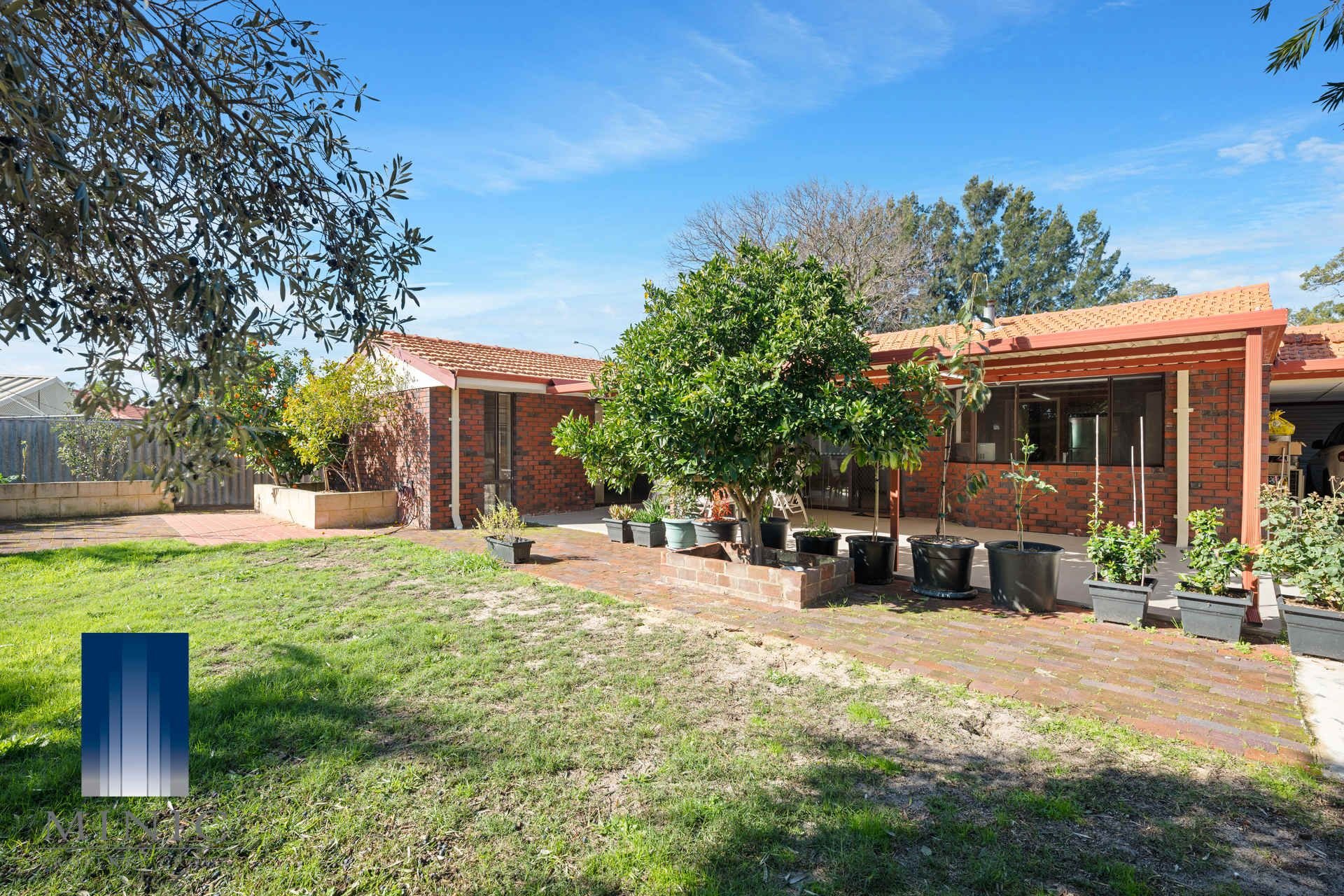 Real Estate For Sale 30 Burslem Drive Thornlie , WA