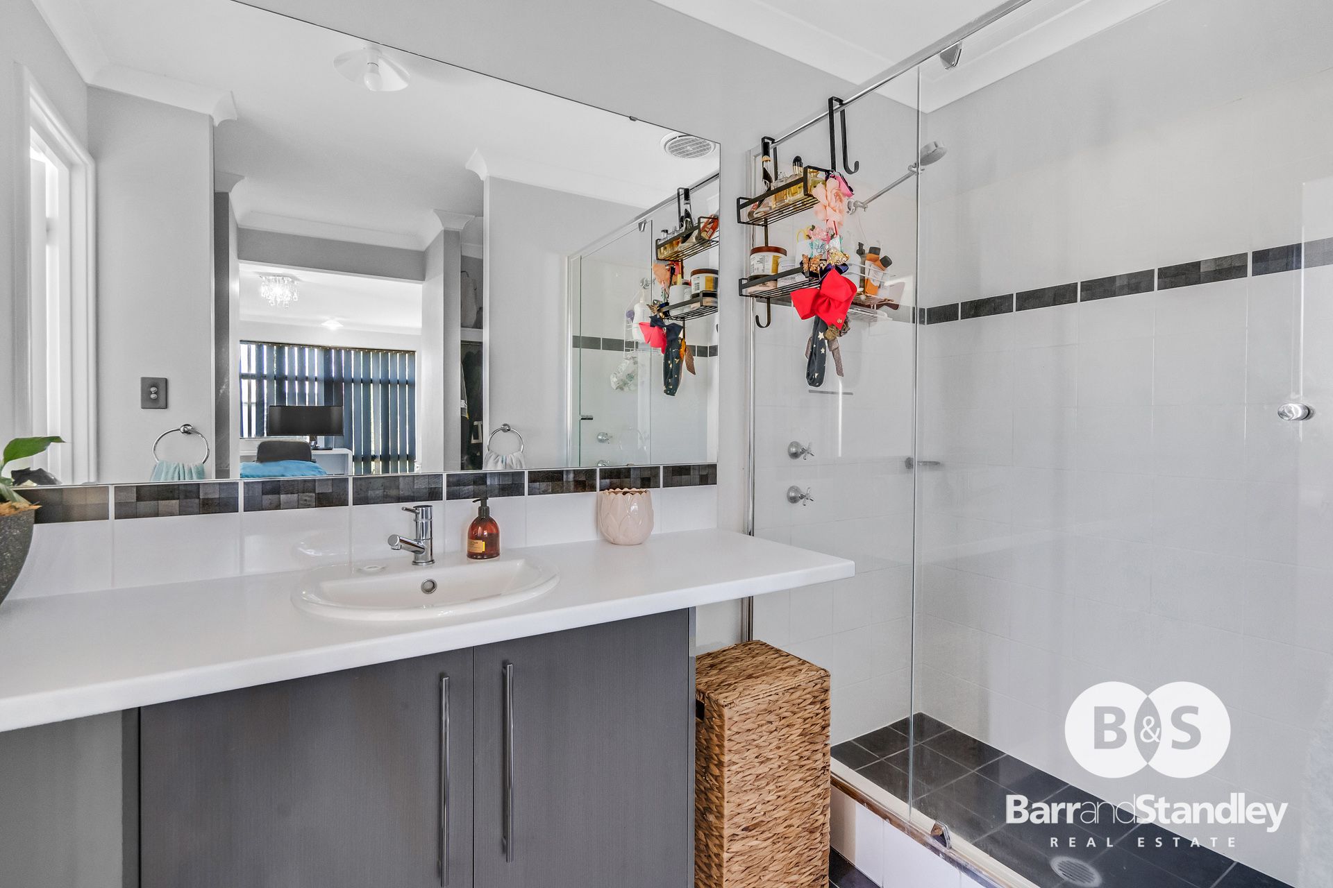 73 Chestnut Boulevard Millbridge , WA