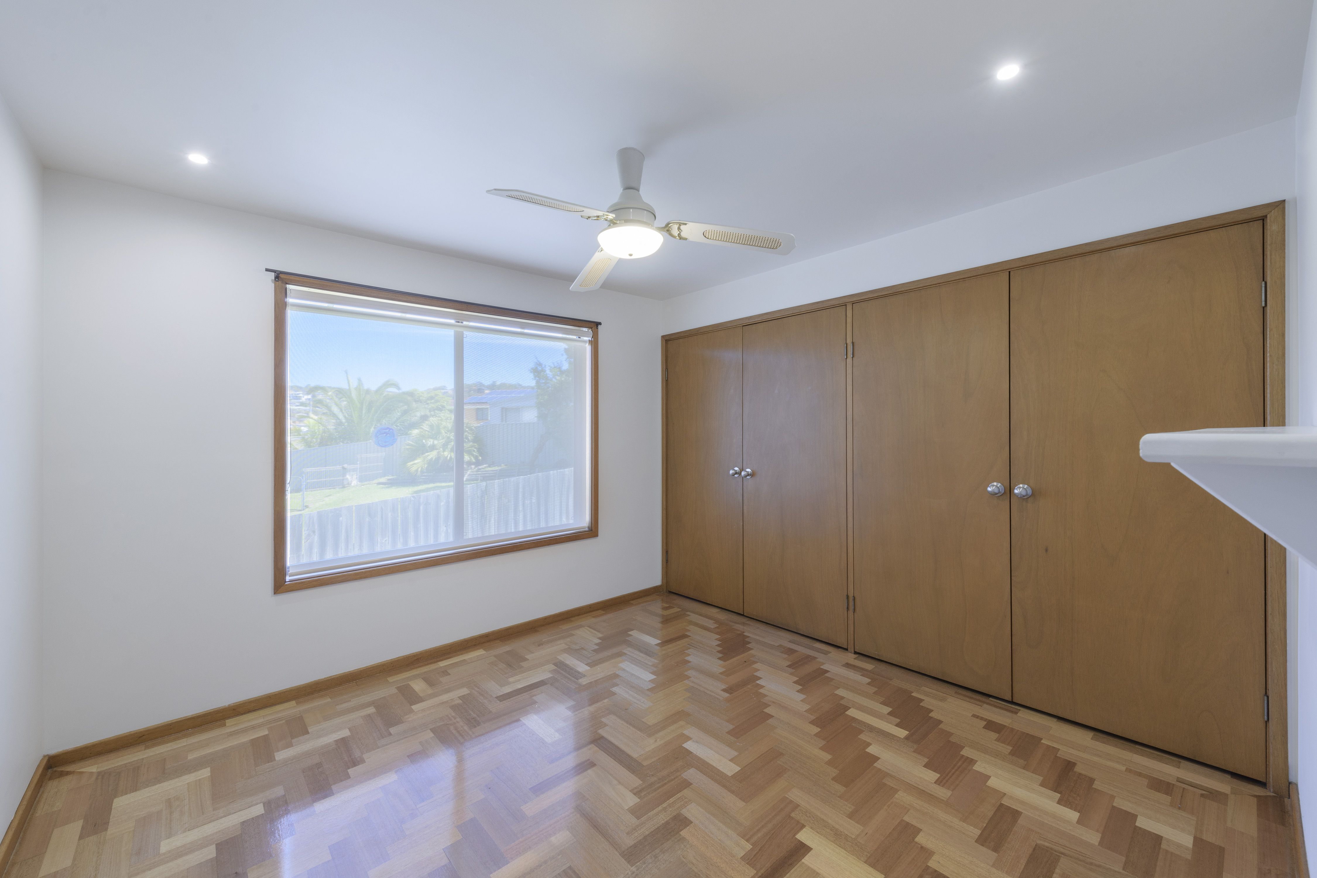 One Agency Eastlakes Real Estate For Lease 6 North Close Caves