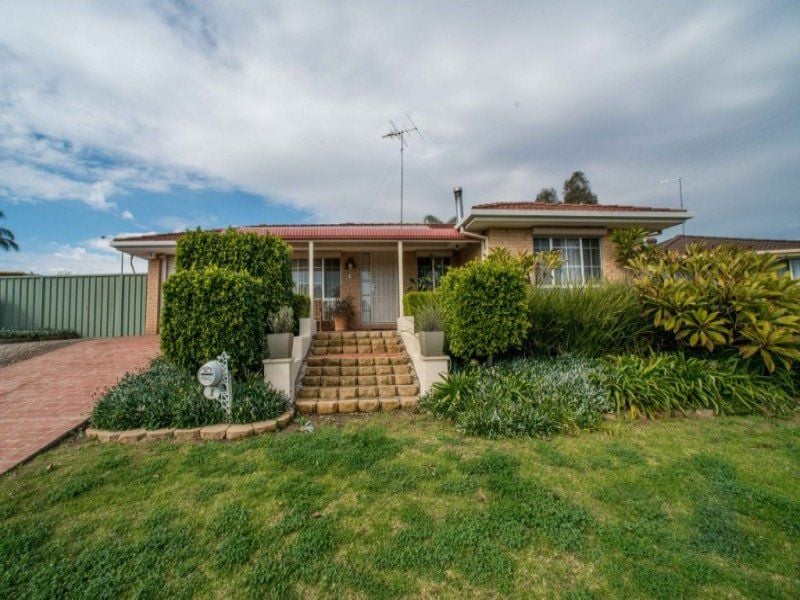 Real Estate For Sale 1 Egret Place Claremont Meadows , NSW