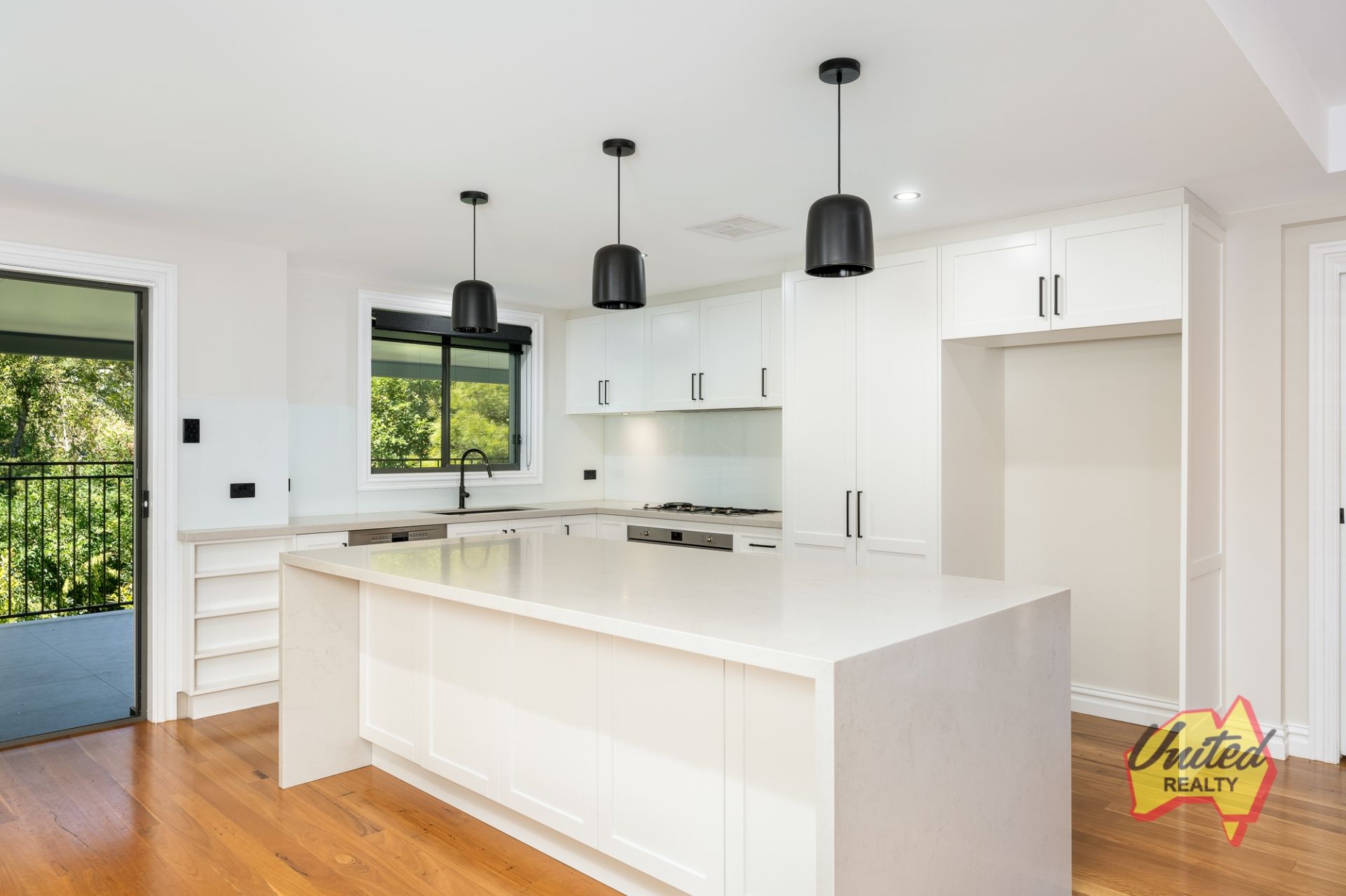 363A Thirlmere Way, Thirlmere United Realty