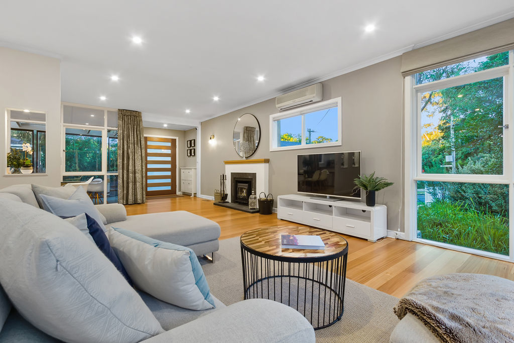 Real Estate For Sale 2 Rosalind Crescent Blackburn , VIC