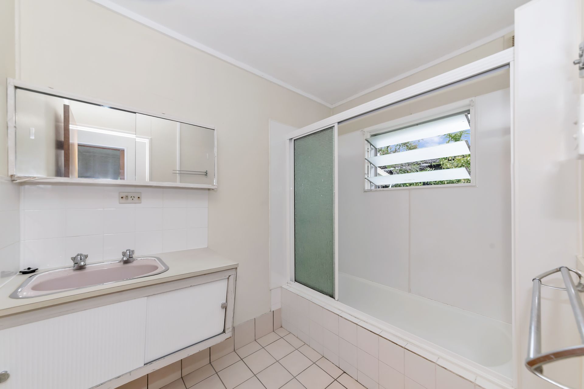 17 Leeds Street, Gulliver Harcourts Kingsberry Townsville