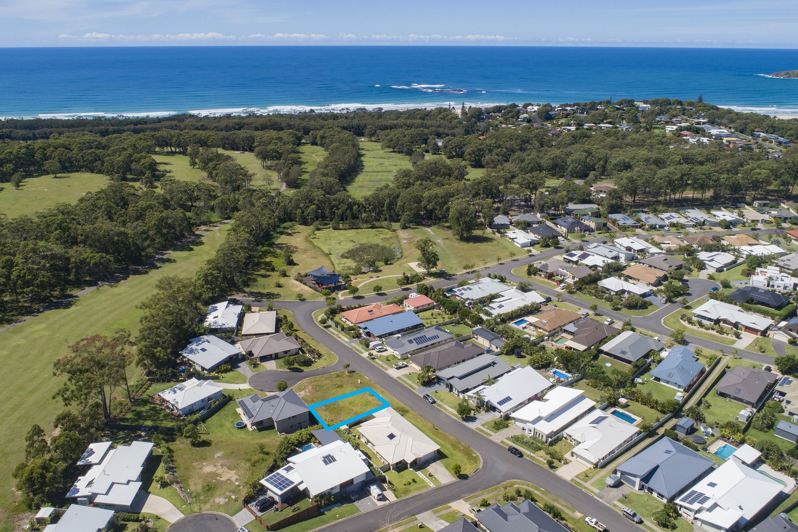 Real Estate For Sale 63 Admiralty Drive Safety Beach , NSW