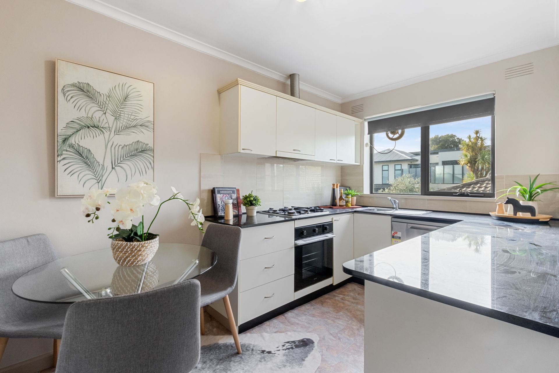 Real Estate For Sale 4/137 Ford Street Ivanhoe , VIC