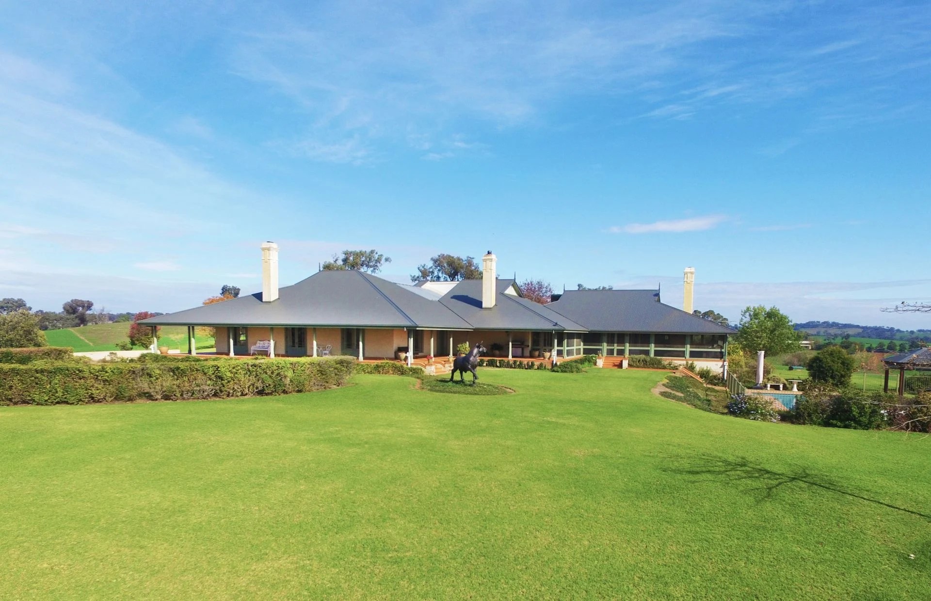 990 Keajura Road, Ladysmith Inglis Rural Property