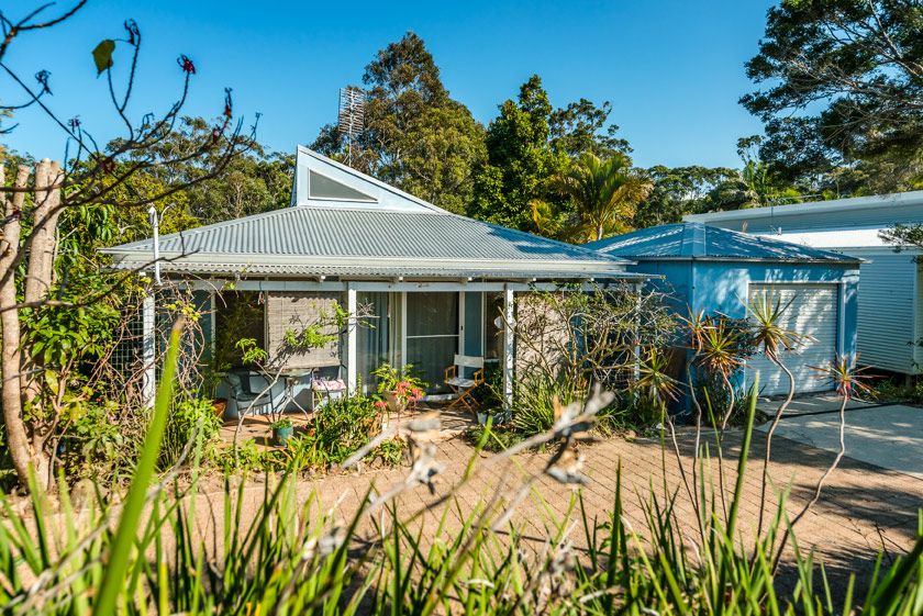 Real Estate For Sale 76 Valla Beach Road Valla Beach , NSW